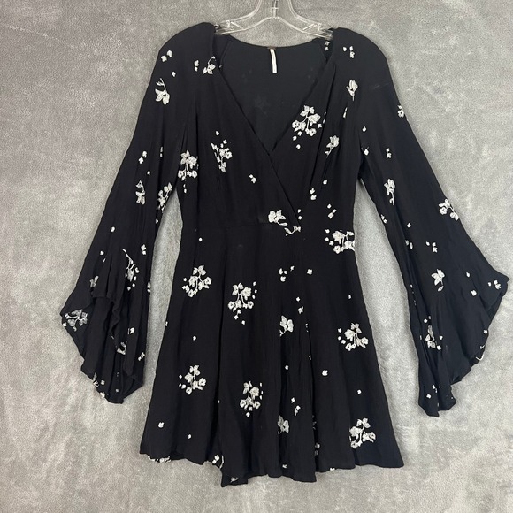 Free People Dresses & Skirts - Free People Jasmine Mini Dress Womens‎ 4 Floral Embroidered Boho Witchy
